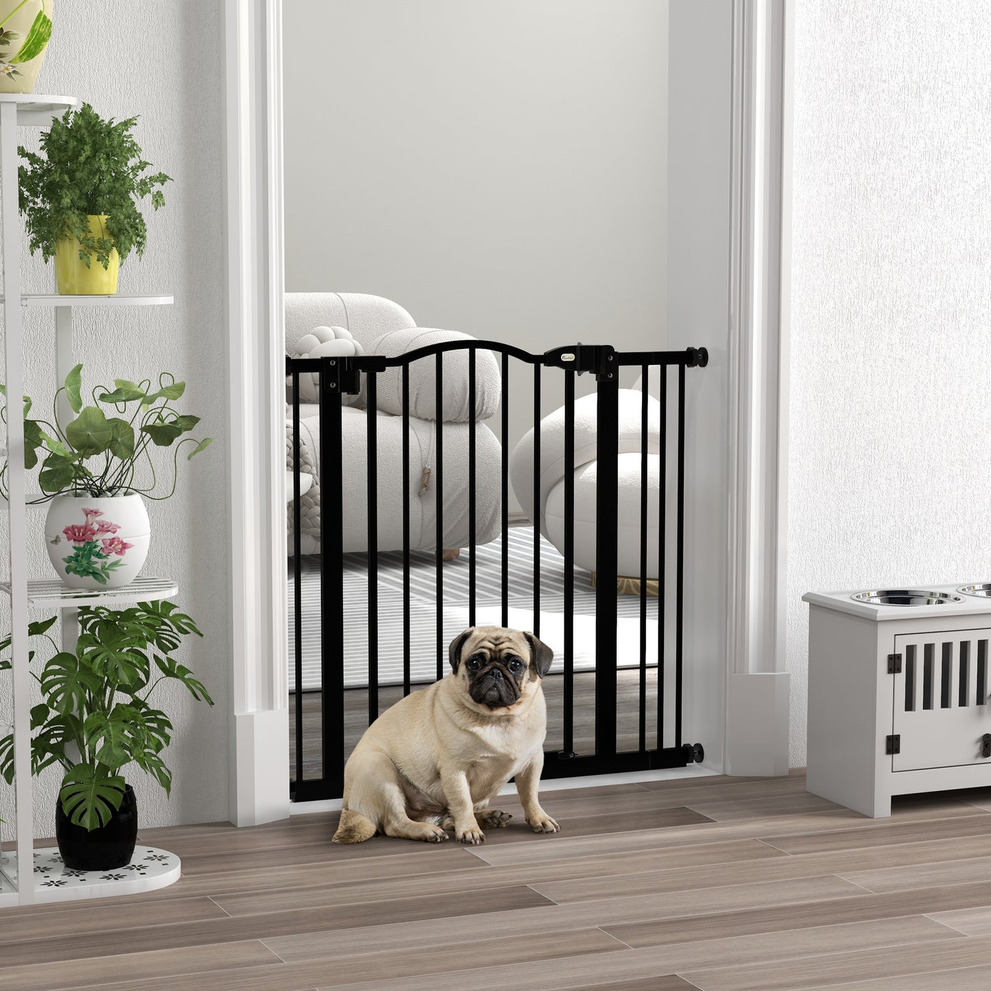 Puerta de seguridad para mascotas ajustable de metal 74-87 cm con puerta de cierre automático Negra