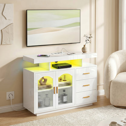 Aparador con LED RGB de 7 Colores Tomas Puertos USB 3 Cajones Estantes Abiertos 2 Puertas Blanco Brillante 100x35x80 cm